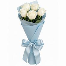 Букет 5 Белых роз Проуд в Астрахани