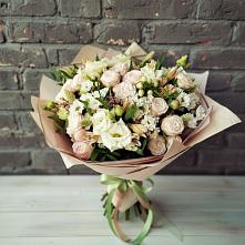 Букет цветов из:  Альстромерии, Розы и Хризантемы в Астрахани