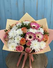 Букет цветов из:  Розы, Герберы и Хризантемы в Астрахани