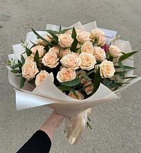 Букет Кремовые розы Латте в Астрахани