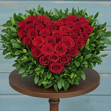 Цветочная композиция из Розы в виде сердца #REPLACE_PRED# Астрахани