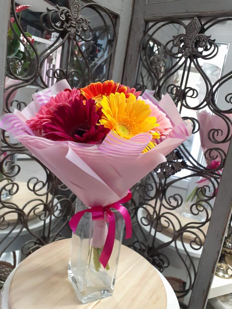 Букет цветов из: Герберы в Астрахани