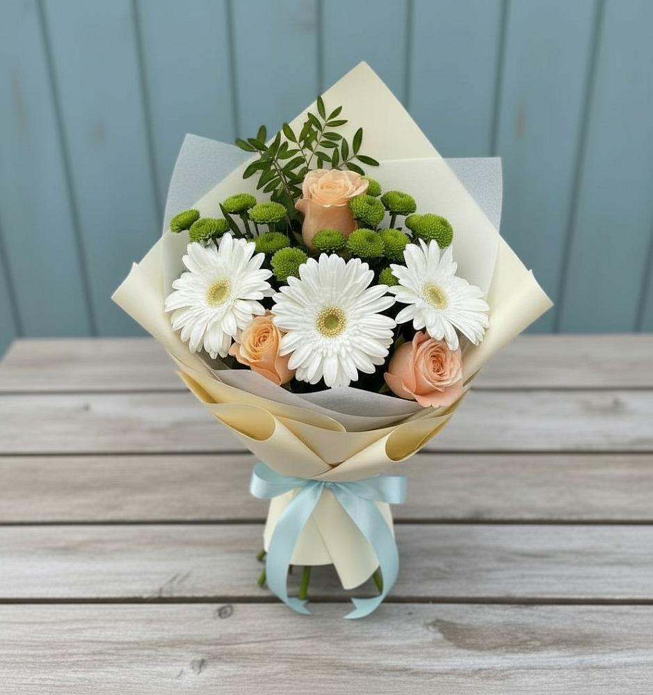 Букет цветов из: Герберы, Розы и Хризантемы в Астрахани