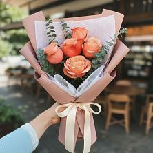 Букет цветов из:  Розы в Астрахани