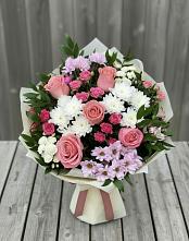 Букет цветов из:  Альстромерии, Гвоздики, Розы и Хризантемы в Астрахани