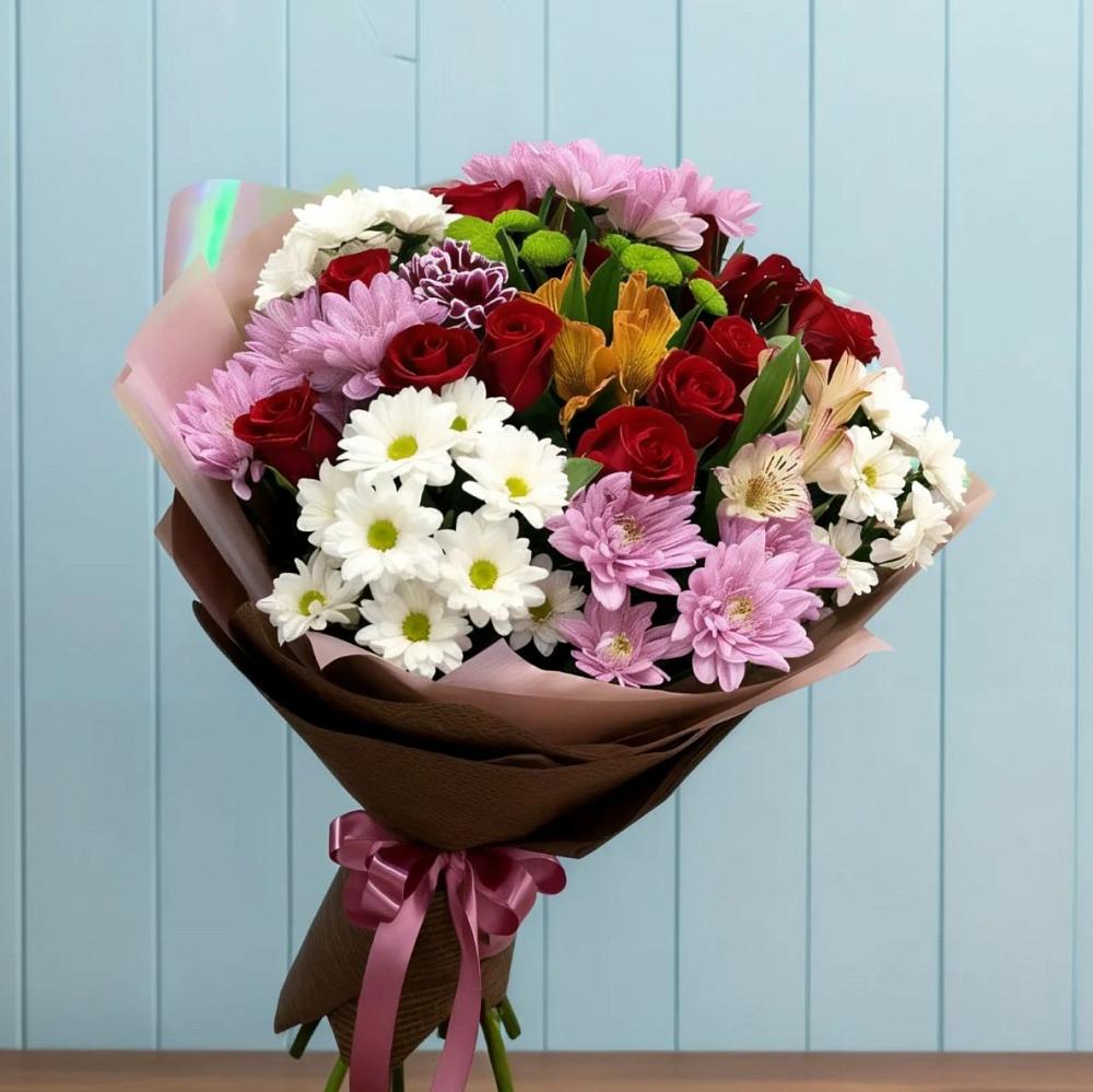 Букет цветов из: Розы, Хризантемы и Альстромерии в Астрахани