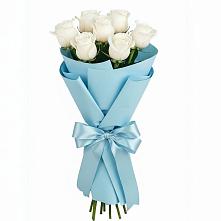 Букет 7 белых роз Проуд в Астрахани