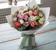 Букет цветов из:  Розы, Лизиантусы и Гвоздики в Астрахани