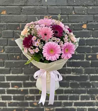 Букет цветов из:  Герберы и Хризантемы в Астрахани