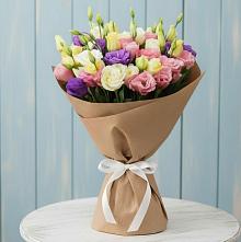 Букет цветов из:  Лизиантусы в Астрахани