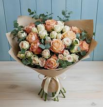 Букет цветов из:  Альстромерии и Розы в Астрахани