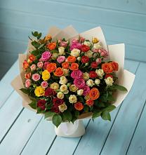 Букет Микс из разноцветных кустовых роз в Астрахани